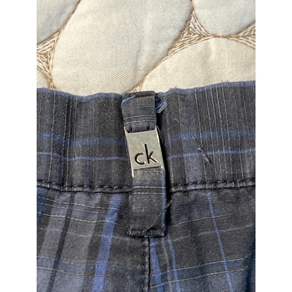 Calvin Klein blue/black plaid shorts 100% cotton size 34 - Picture 4 of 4